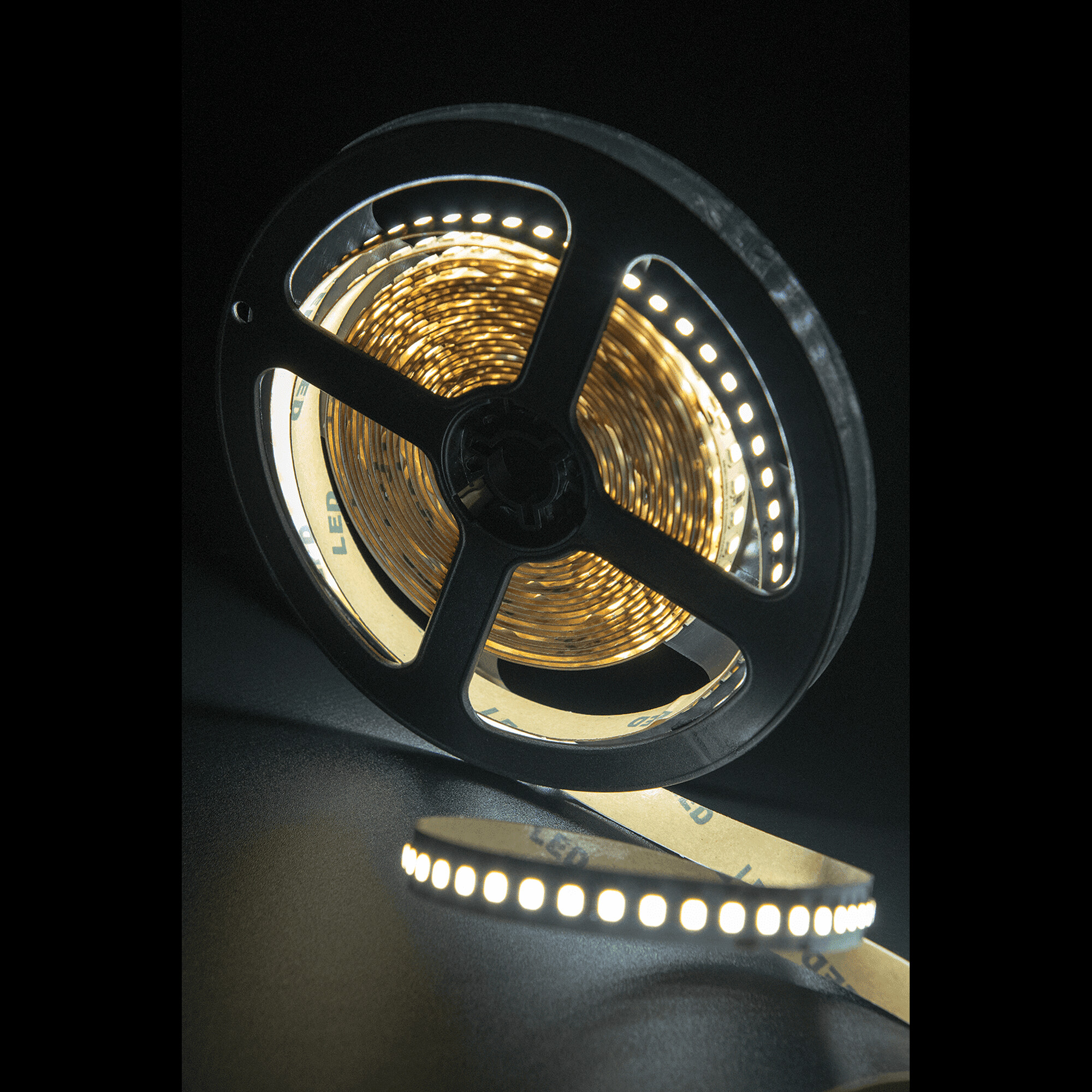 Лента светодиодная ПРО SMD2835 168LED/м 17,3Вт/м 24В IP20 Цвет:Холодный белый (1метр) SWG