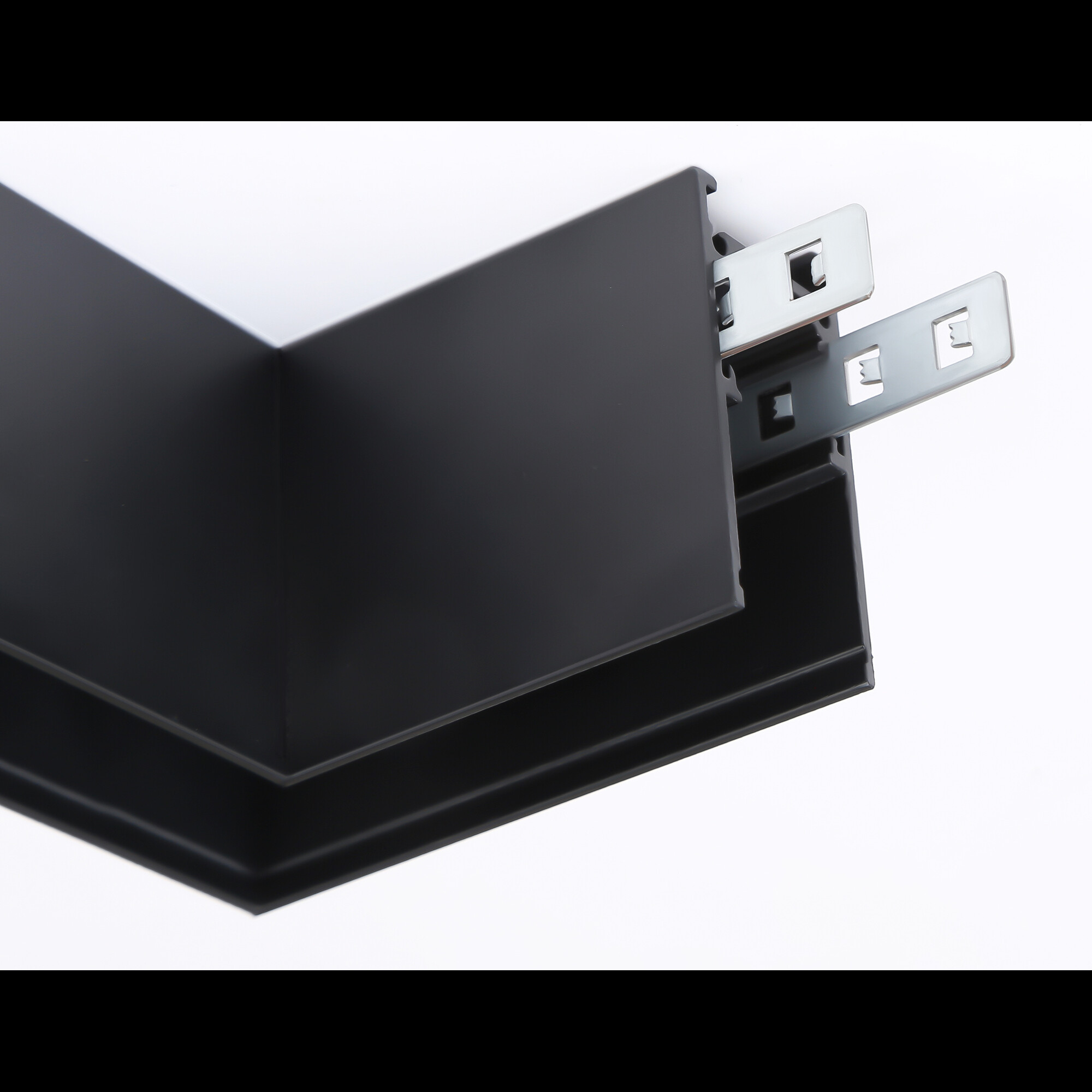 Коннектор угловой для накладного шинопровода Magnetic GL3372 BK черный Ambrella light