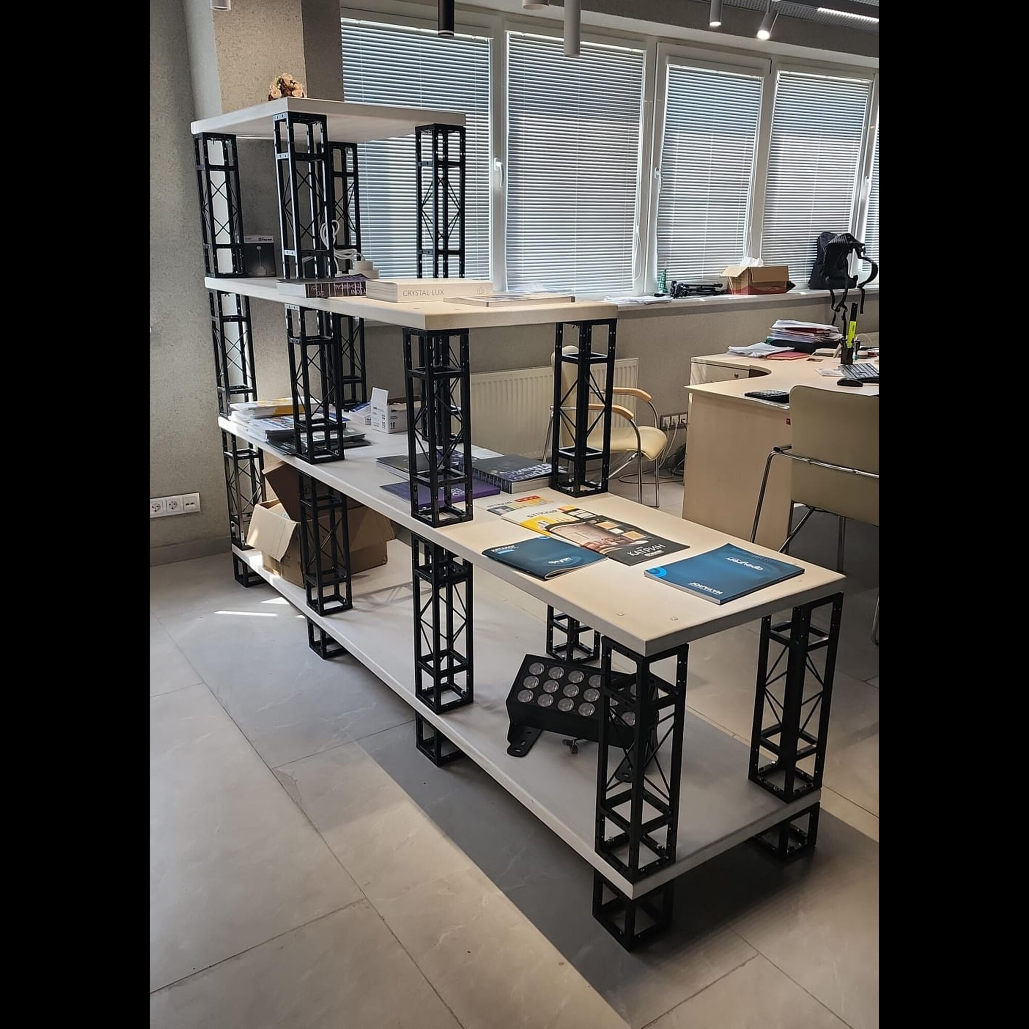 Фермы металл Line 12*12*50cm, черный, SignImpress