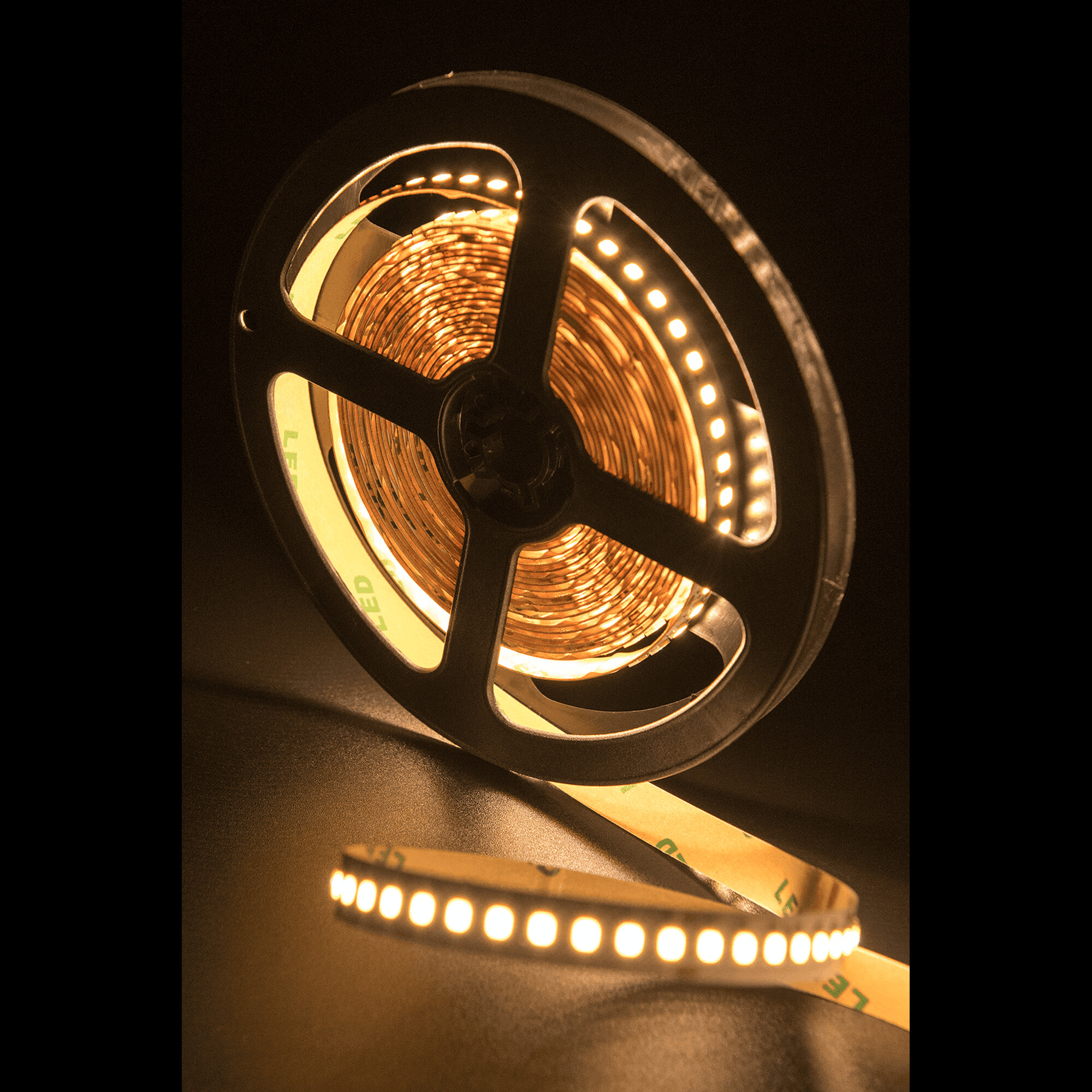 Лента светодиодная ПРО SMD2835 168LED/м 17,3Вт/м 24В IP20 Цвет:Тёплый белый (1метр) SWG