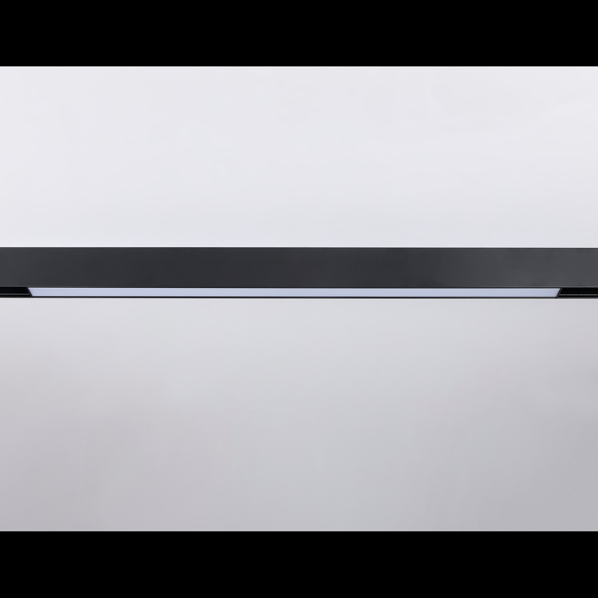 Светильник для шинопровода Magnetic GL4011 BK черный IP20 24W 4200K 48V 605 Ambrella light