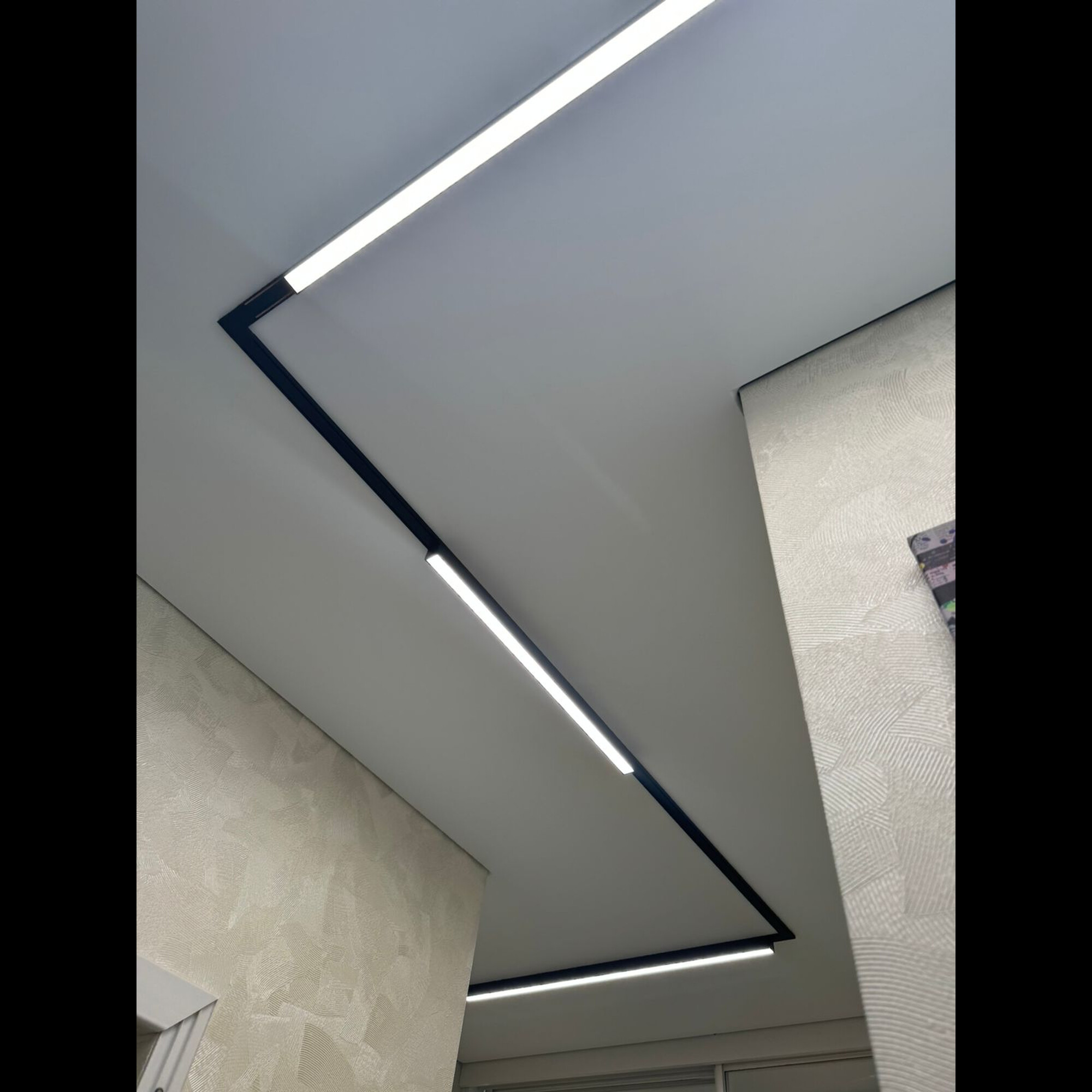 Светильник трековый 1фаза магнитный линейный Ultra-2 Bridgelux 48В 30Вт 4000К Чёрный 3г SignImpress