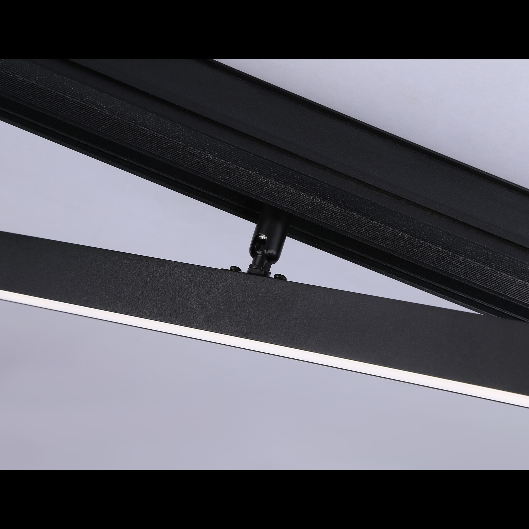 Светильник светодиодный трековый для шинопровода Magnetic GL4201 BK черный IP20 12W 4200K 48V Ambrel