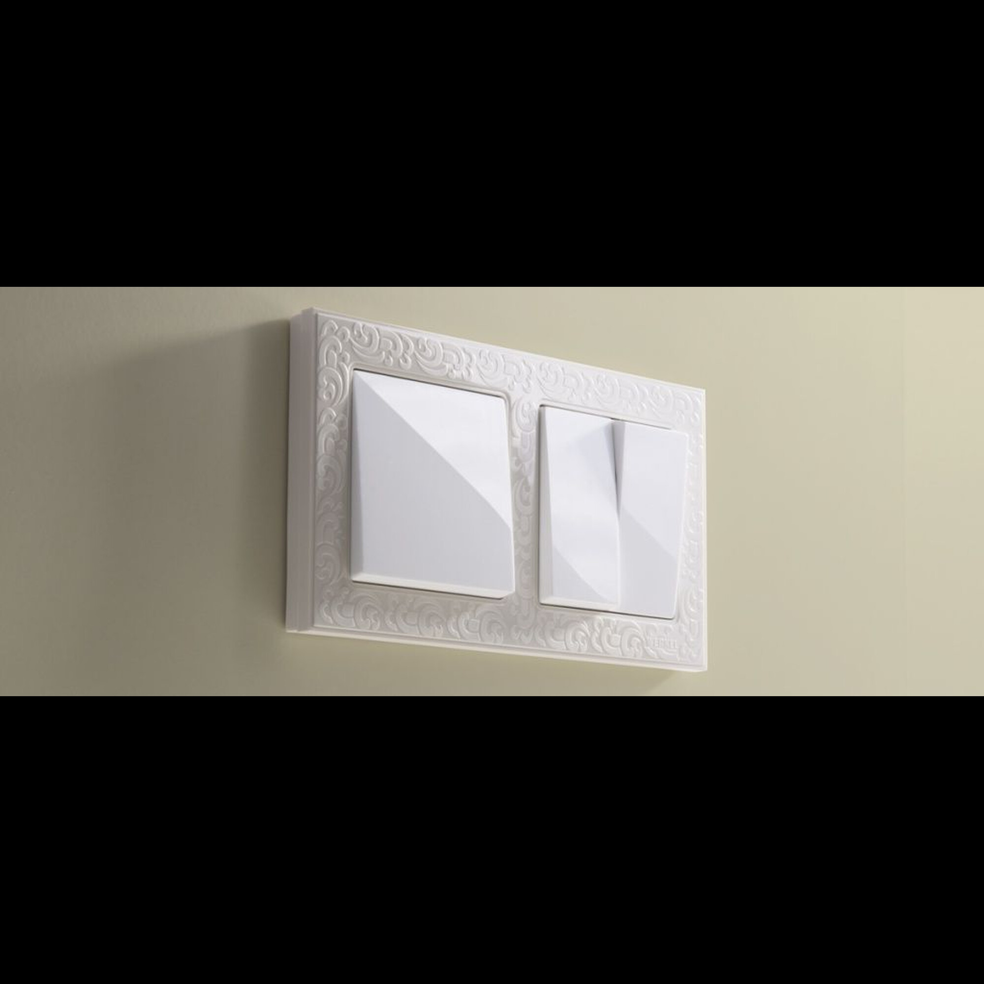 Выключатель одноклавишный проходной (белый) / WL01-SW-1G-2W (распродажа)