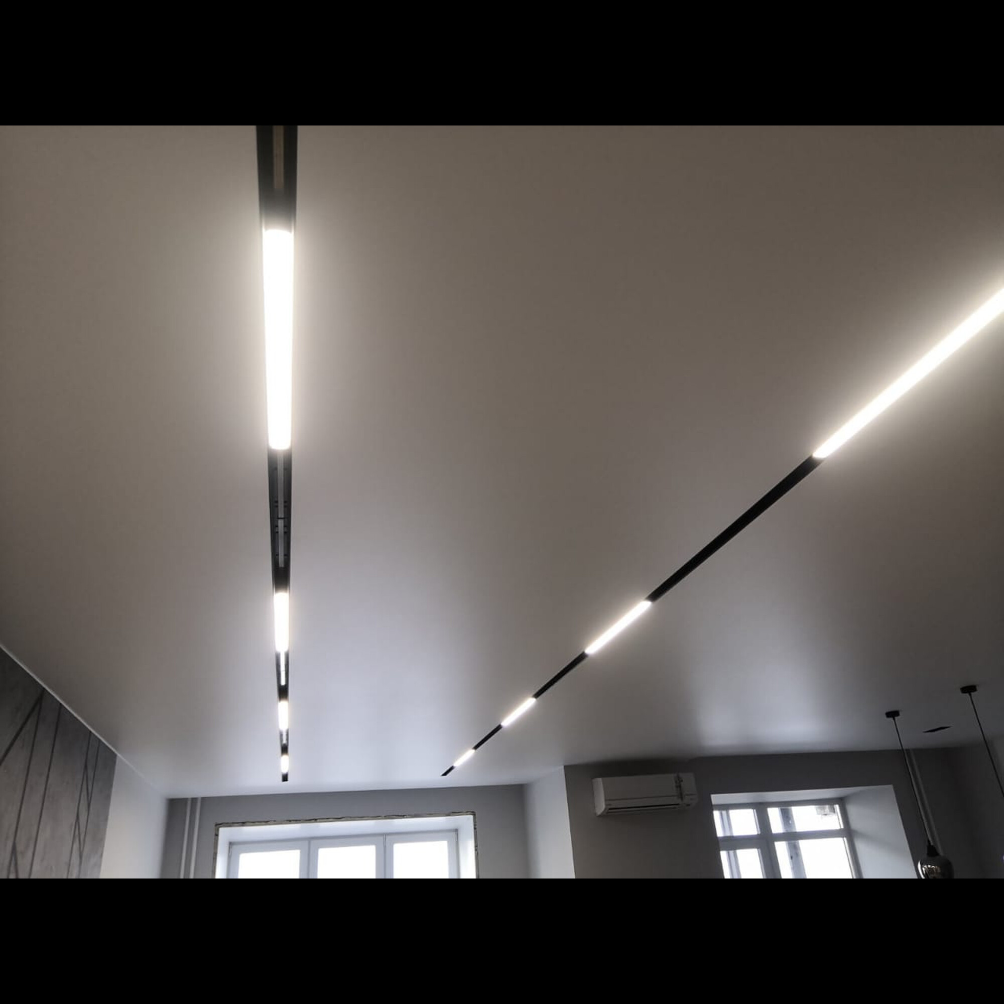 Светильник трековый SY 12W Черный 4000К  SY-601211-BL-12-NW SWG