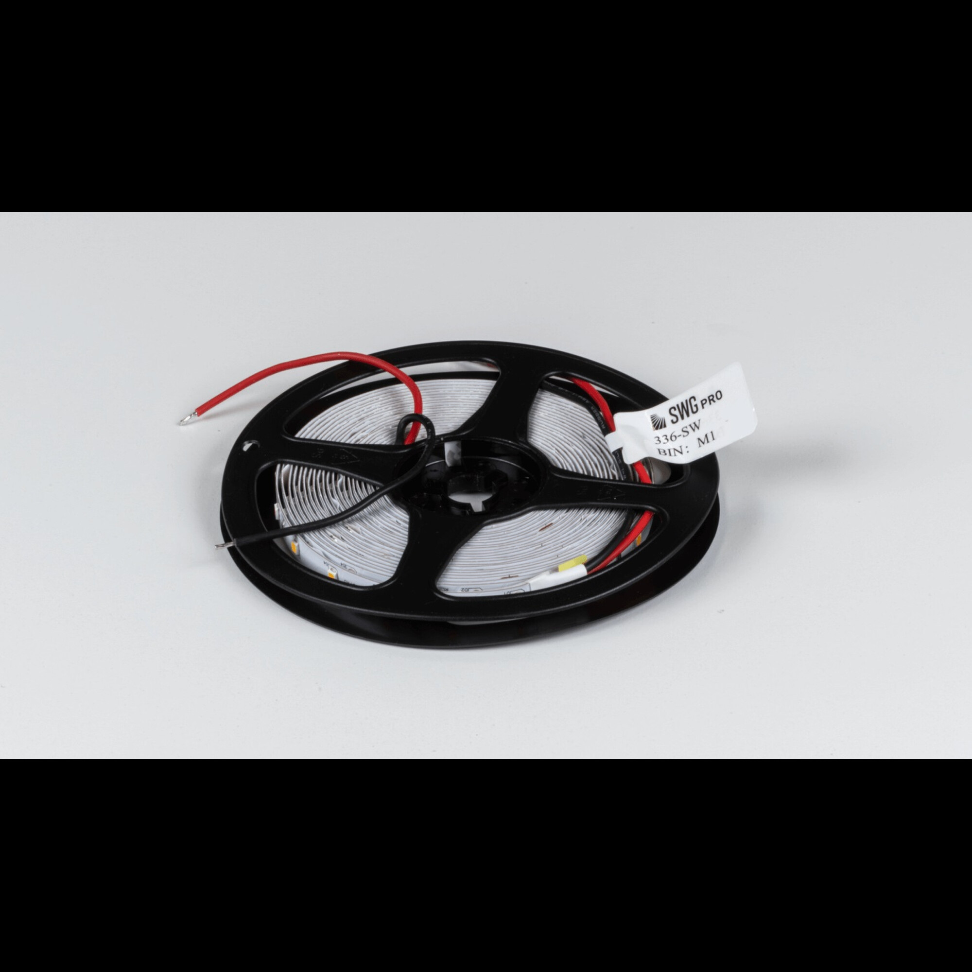 Лента светодиодная ПРО 2835, 60 LED/м, 4,8 Вт/м, 24В , IP20, Цвет: Теплый белый SWG 