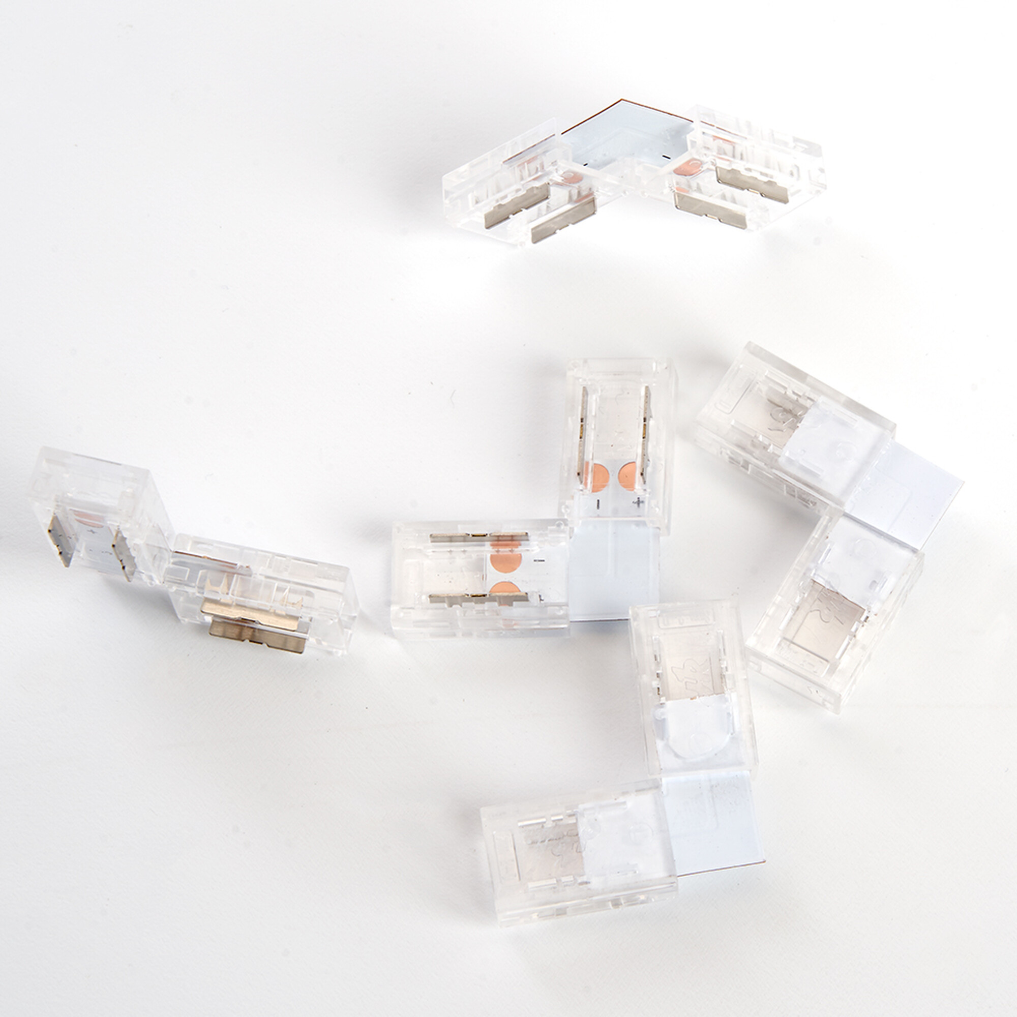 Соединитель угловой 10мм для ленты COB LS530, LD178 Feron