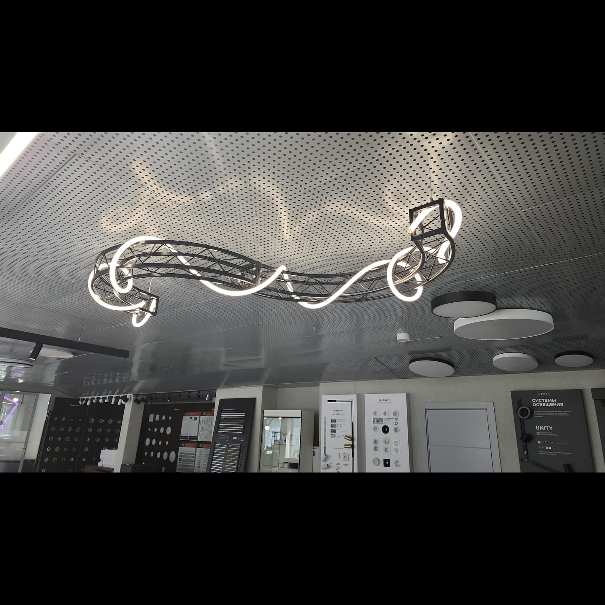 Светодиодная лента герметичная MOONLIGHT-TOP-A336-D18mm 24V Day4000 360deg 14.4 W/m, IP65 Arlight