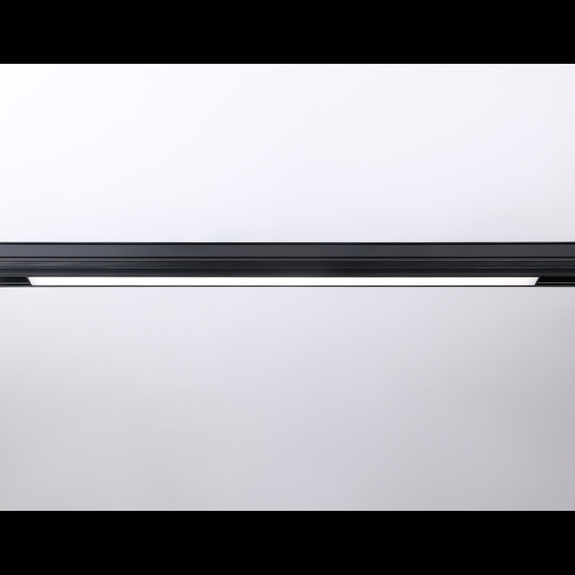 Светильник для шинопровода Magnetic GL4011 BK черный IP20 24W 4200K 48V 605 Ambrella light