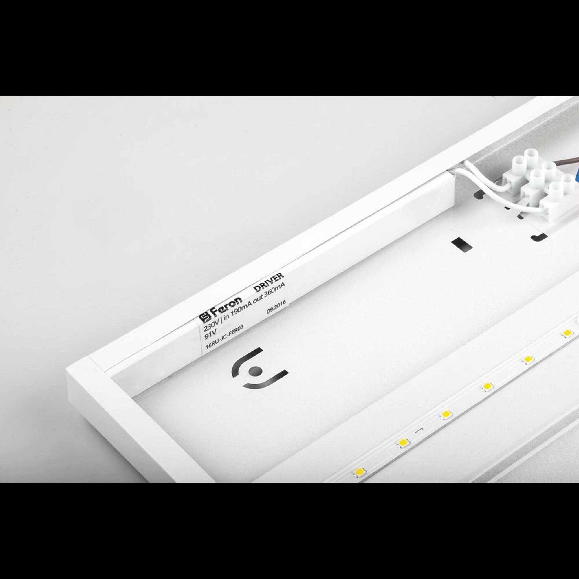 Светодиодный светильник AL2115 встраиваемый 72W 4000K белый со встроенным ЭПРА Feron 